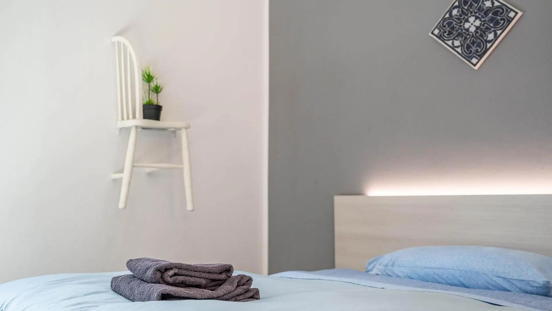 Guest Planet - 18 Suite Home Μιλάνο Διαμέρισμα