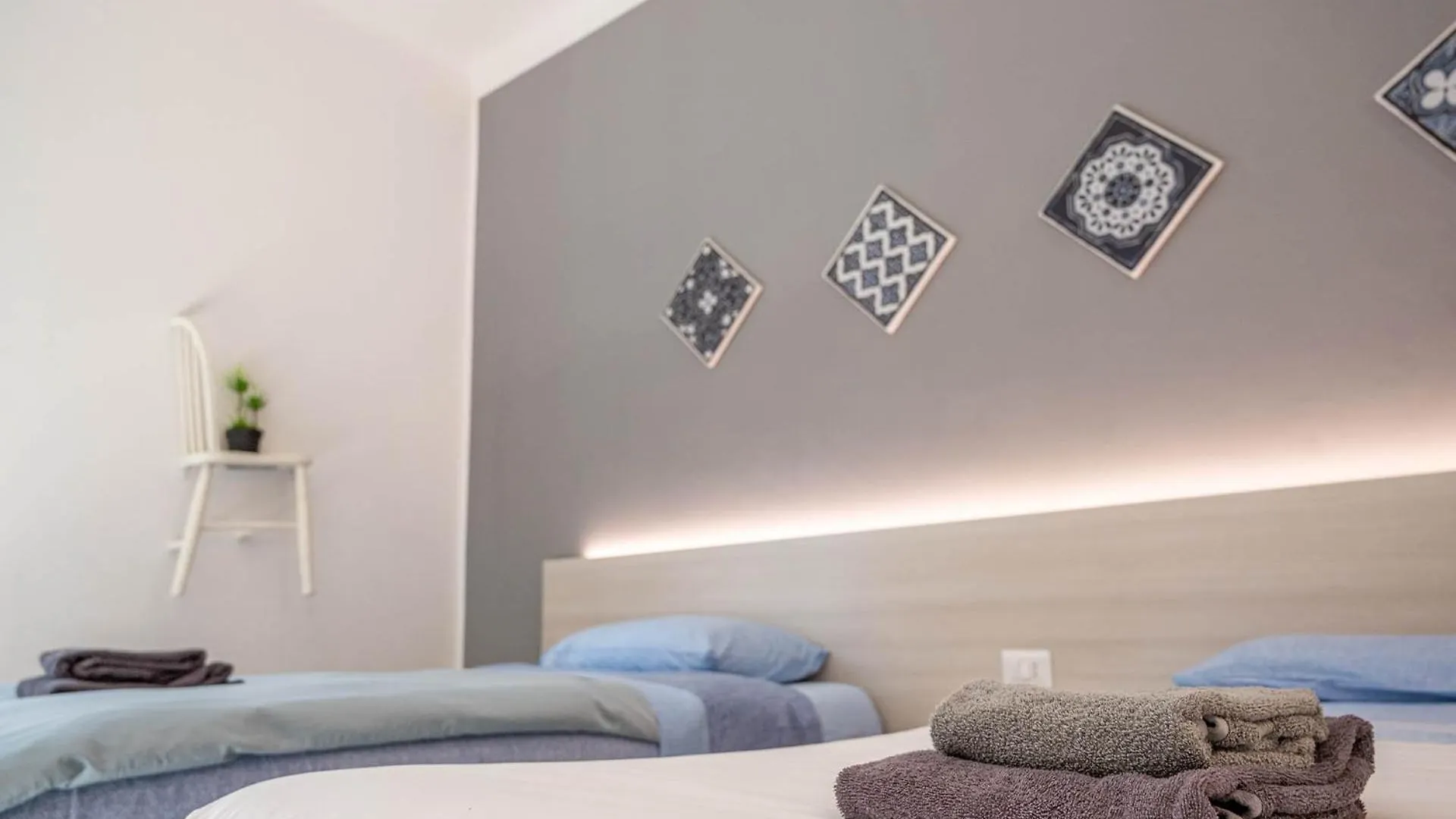 Guest Planet - 18 Suite Home Milan Appartement